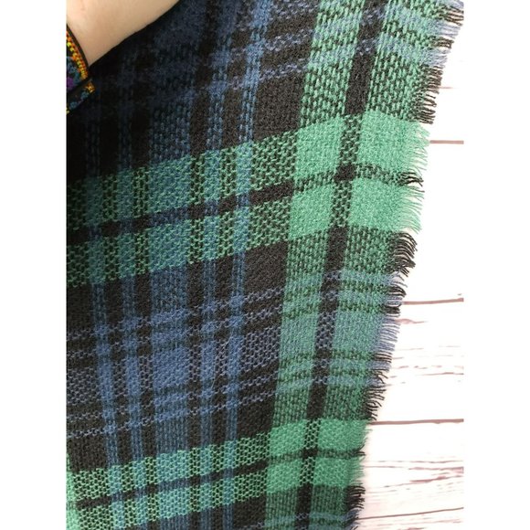 Modality green plaid tartan blanket scarf 48x48 oversized boho - Picture 6 of 10